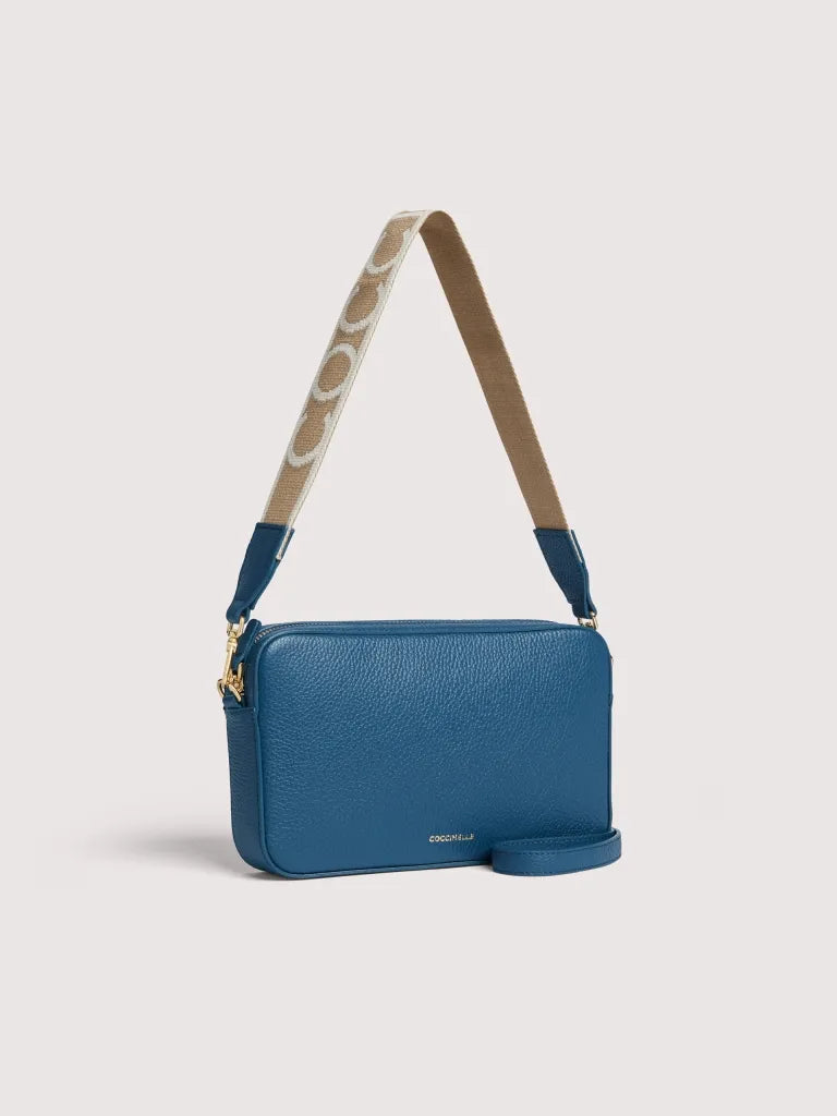 Borsa a spalla COCCINELLE TEBE E5MN5520101 Deep Blue